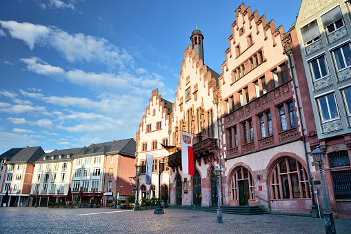 NAMU Frankfurt - zukunftsweisendes Business Center Frankfurter_romer.